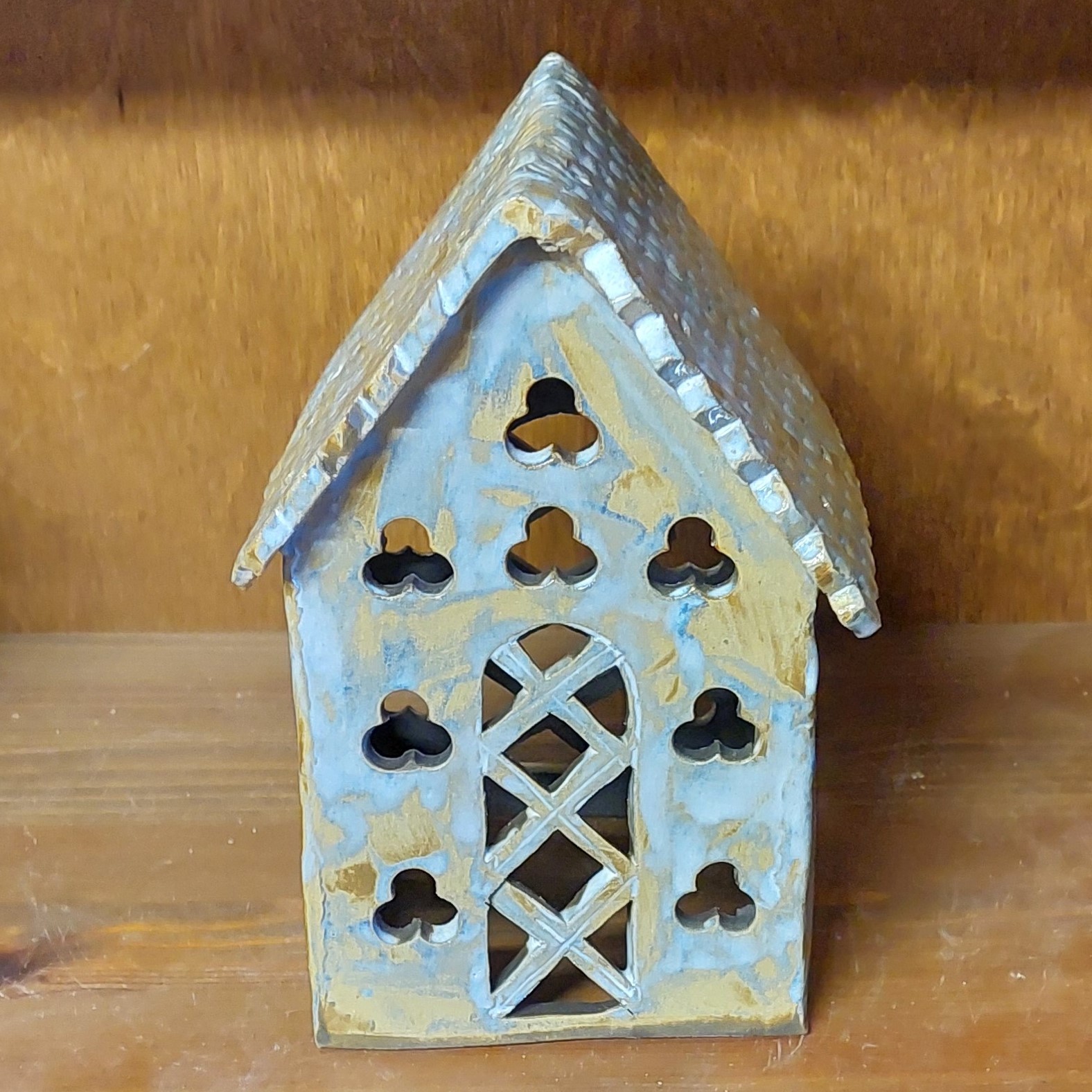 Lilanvaalea tuikkutalo - Image 2