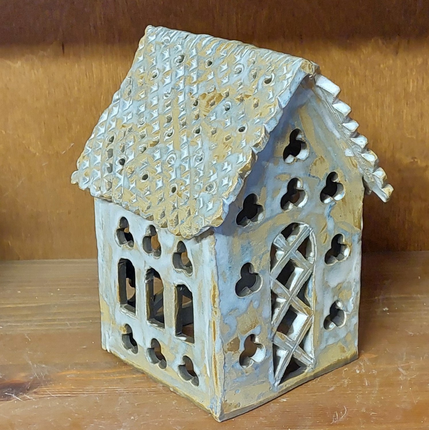 Lilanvaalea tuikkutalo - Image 3